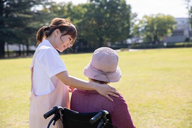 桑名市 介護 日曜休み デイサービスセンター木もれび お子様がいる方必見 日曜固定休みで勤務時間 勤務日数相談可能です 三重県桑名市の介護職員の求人 募集 ケアリンク